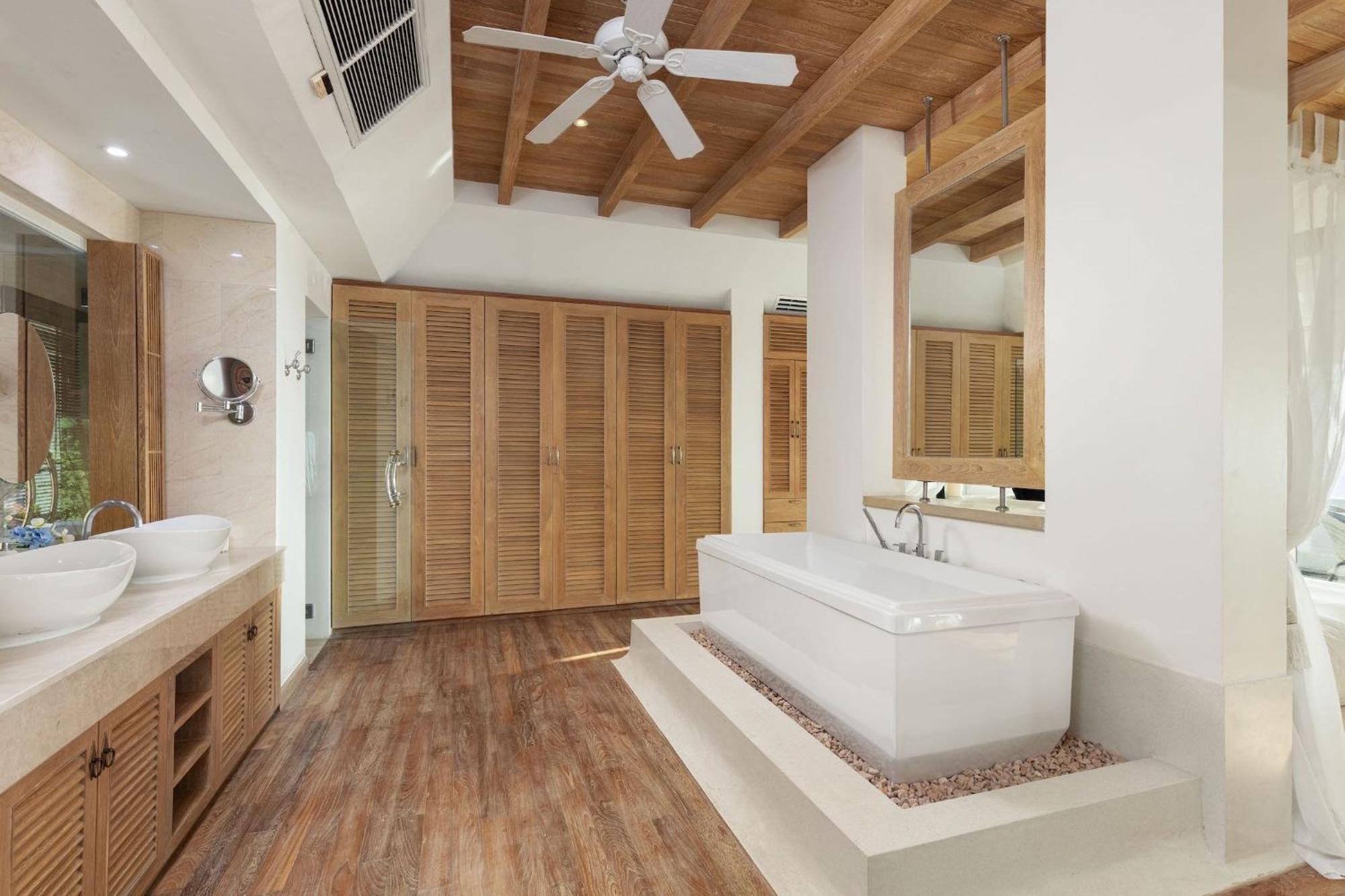 Biệt thự Spectacular Ocean Views 8br Pool Sawan In Patong! Relax & Play - Billiard, Table Football, Gym & Sauna!